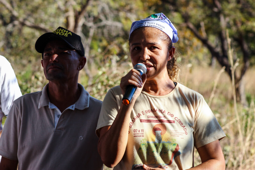O casal de fecheiros, Solange e Vanderlei, que passou 60 dias presos injustamente no Rio de Janeiro, retorna às atividades na comunidade. Foto: Bia Silva / MAB