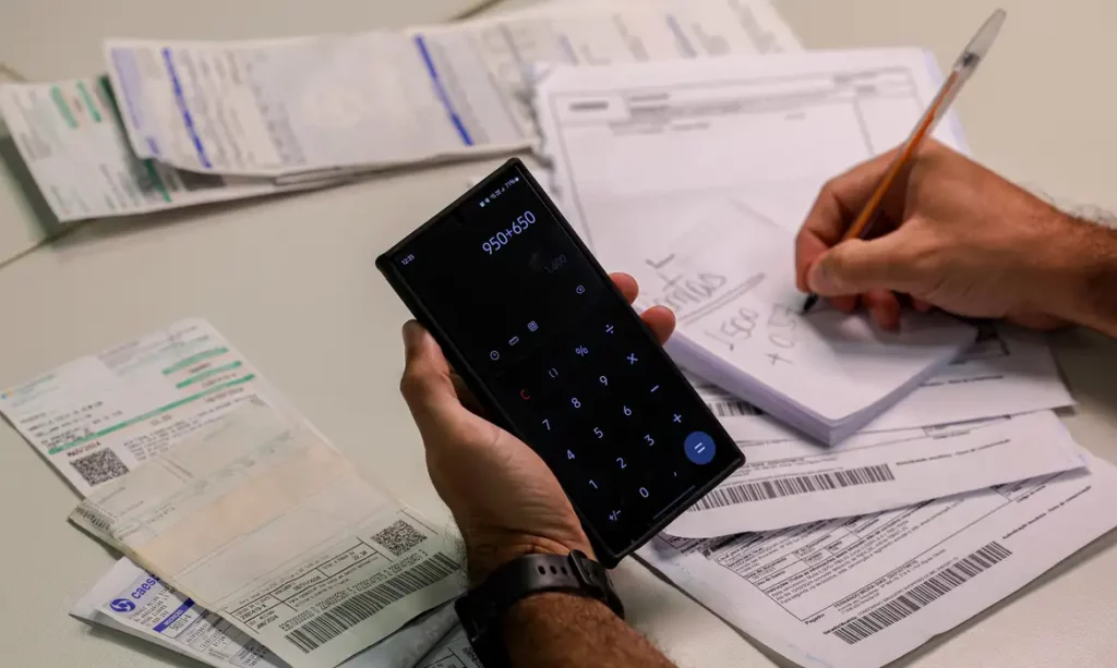 No novo modelo, a Tarifa Social é concedida automaticamente para as famílias que estão inscritas no CadÚnico. Foto: Agência Brasil