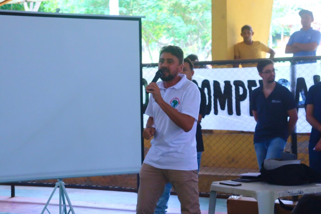 Iury Paulino, da coordenação nacional do MAB, denuncia os impactos do projeto na Audiência Pública, na última segunda-feira (29). Foto: Jordana Ayres / MAB Amazônia