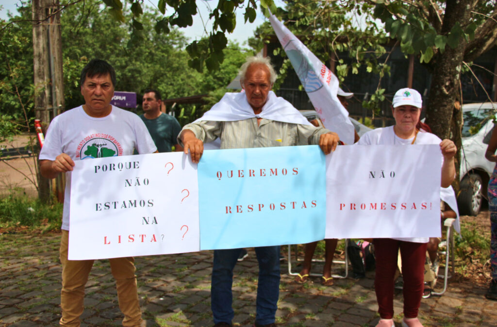 Atingidos de todo o Vale do Taquari aguardam por reparação e lutam por moradia. Foto: Victória Holzbach / MAB