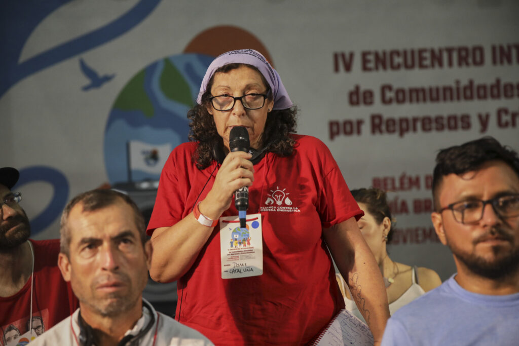 Dominga Lorenzo, da Alianza contra la Pobreza Energética, da Espanha, falou sobre a importância da organização popular para garantir o acesso à energia para todos. Foto: Marcelo Aguillar / MAB