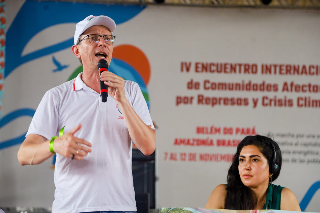 Leonardo Maggi pontuou a importância de discutir a saúde dos atingidos na Cúpula dos Povos. Foto: Nívea Magno / MAB