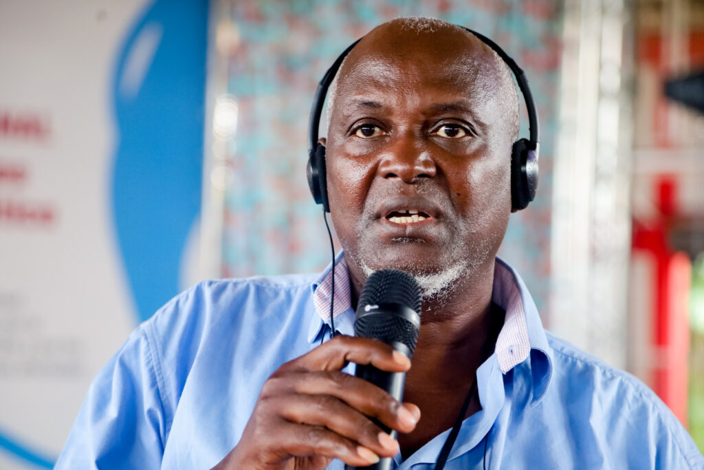 Geoffrey Kamese Nansove falou sobre a realidade dos rios e das populações da Uganda. Foto: Nívea Magno / MAB