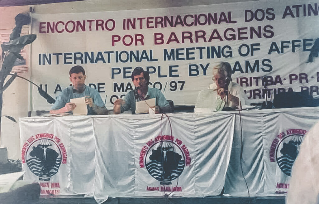 I Encontro Internacional dos Atingidos por Barragens, em 1997 na cidade de Curitiba. Foto: Acervo MAB.