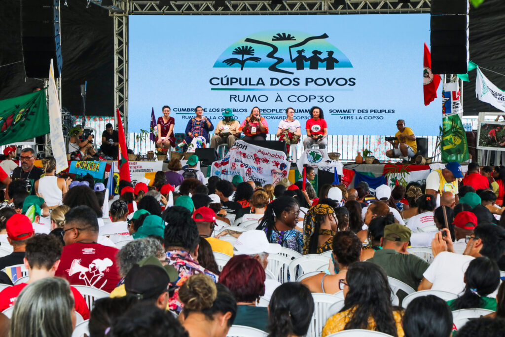 Povos do campo, das águas, das florestas e das cidades se unem contra o capitalismo e a destruição dos territórios. Foto: Joka Madruga / MAB