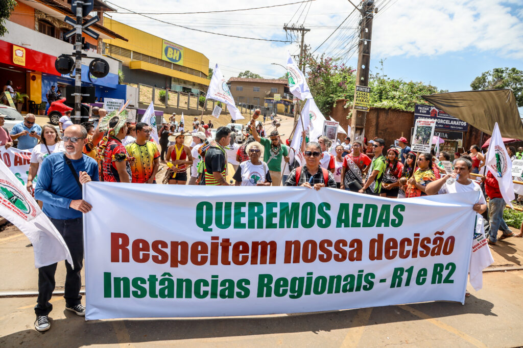 Pessoas atingidas em manifestação em Mário Campos (MG) pela a permanência da ATI AEDAS. Foto: Nívea Magno / MAB
