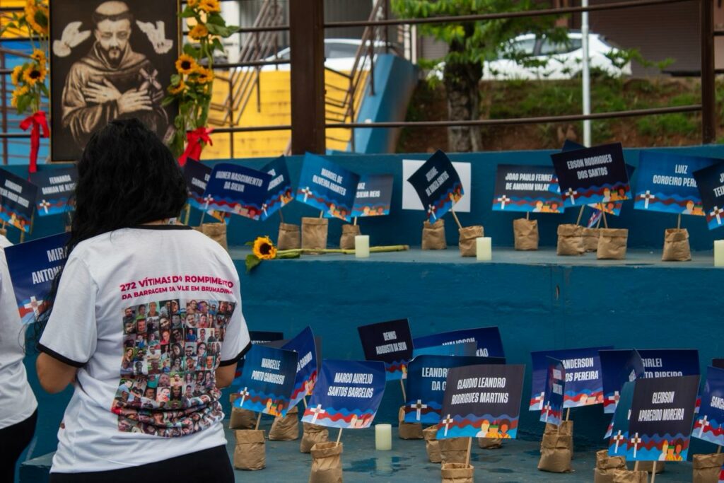 Romaria em Brumadinho, no marco dos 7 anos do crime da Vale. Foto: Nívea Magno / MAB