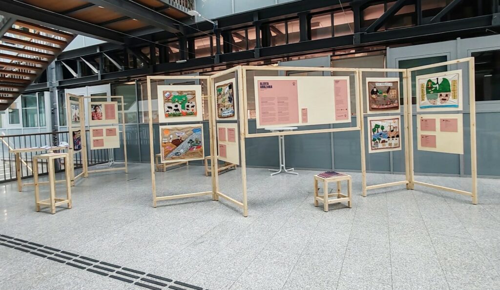 Vista geral da exposição em Viena, na Áustria. Foto: Horizont3000