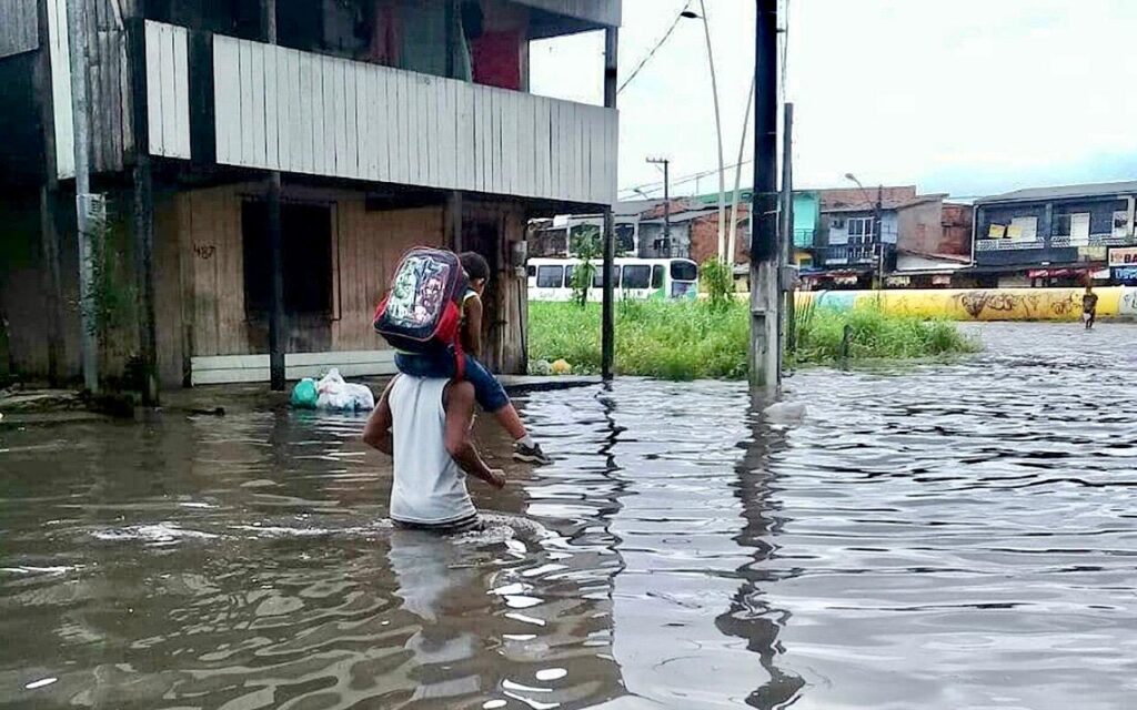 A crise climática não atinge a todos da mesma forma. Nas periferias da Amazônia, ela tem cor, território e classe social. Foto: André Santos / Arquivo Pessoal