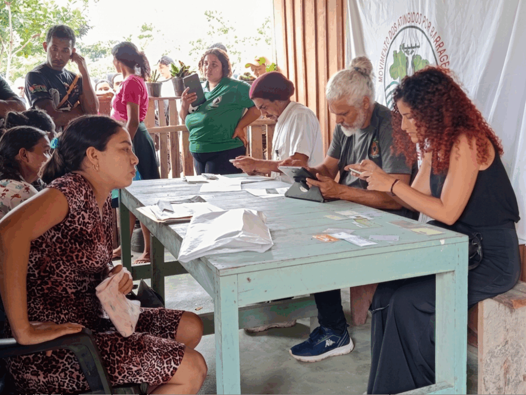 Comissão do INCRA e coordenação do MAB realizam cadastro das famílias no Travessão da Torre. Foto: Dionata Souza / MAB