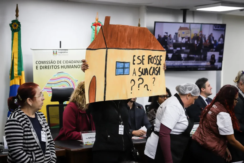 A atividade contou com uma mística de abertura, que destacou o impacto das enchentes. Foto: Rafa Dotti