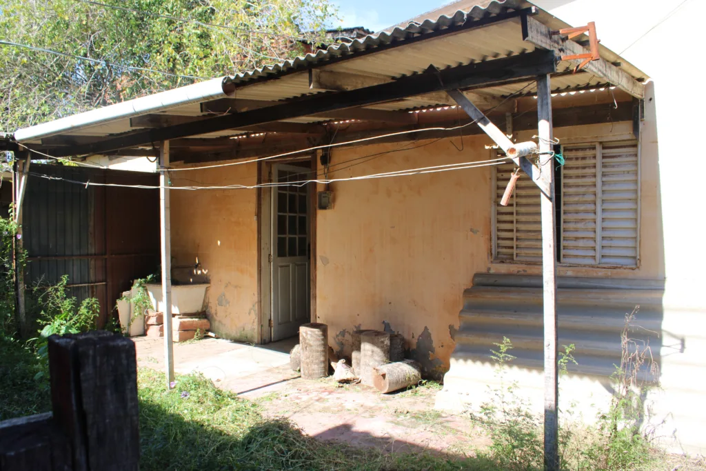 A casa onde moravam as filhas de Tabajara ainda segue com as marcas da enchente. Foto: Maria Eduarda Leal / MAB