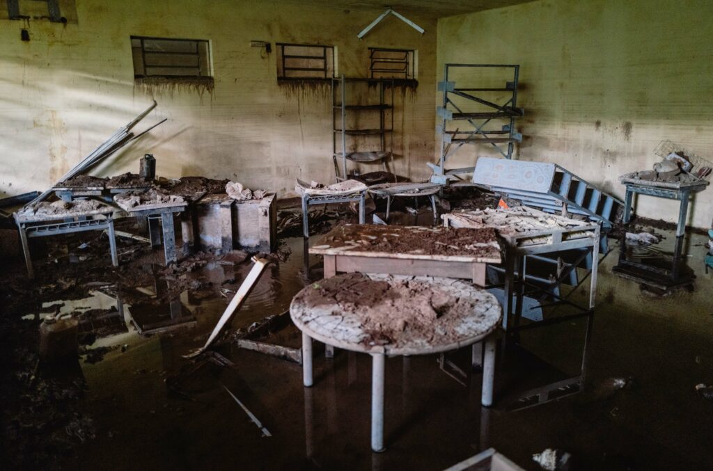 Salas de aula destruídas na escola municipal Construindo o Saber, em Arroio do Meio. Foto: Francisco Proner