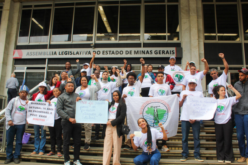 Comunidades atingidas do Vale do Jequitinhonha estiveram presentes na Audiência Pública que discutiu as violações causadas pela Barragem de Setúbal. Foto: Joyce Silva/ MAB
