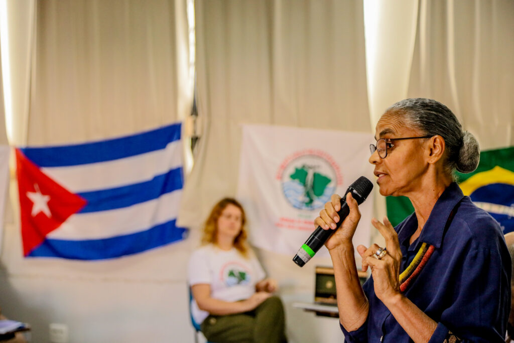 Ex-ministra Marina Silva participou do seminário do MAB sobre crise climática e políticas públicas e visitou a Feira das Atingida. Fotos: Nívea Magno / MAB