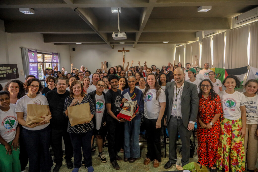 Seminário “Atingidos por grandes empreendimentos e crise climática: desafios para construção de políticas públicas na América Latina”, realizado em Brasília, de 11 a 14 de maio. 