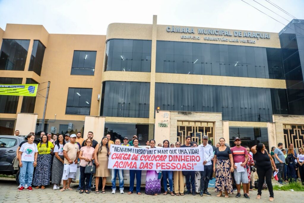Audiência Pública realizada na Câmara de Vereadores de Araçuaí (MG), no dia 13 de maio de 2026, para discutir a ação judicial. Foto: Nívea Magno / MAB