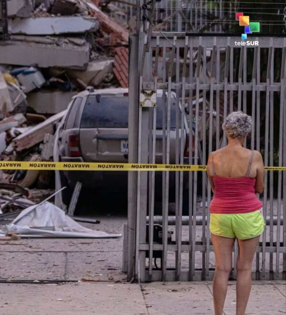 Moradias destruídas, famílias em fuga e comunidades em meio aos escombros revelam a dimensão da tragédia causada pelos terremotos que atingiram a Venezuela. Fotos: TeleSUR