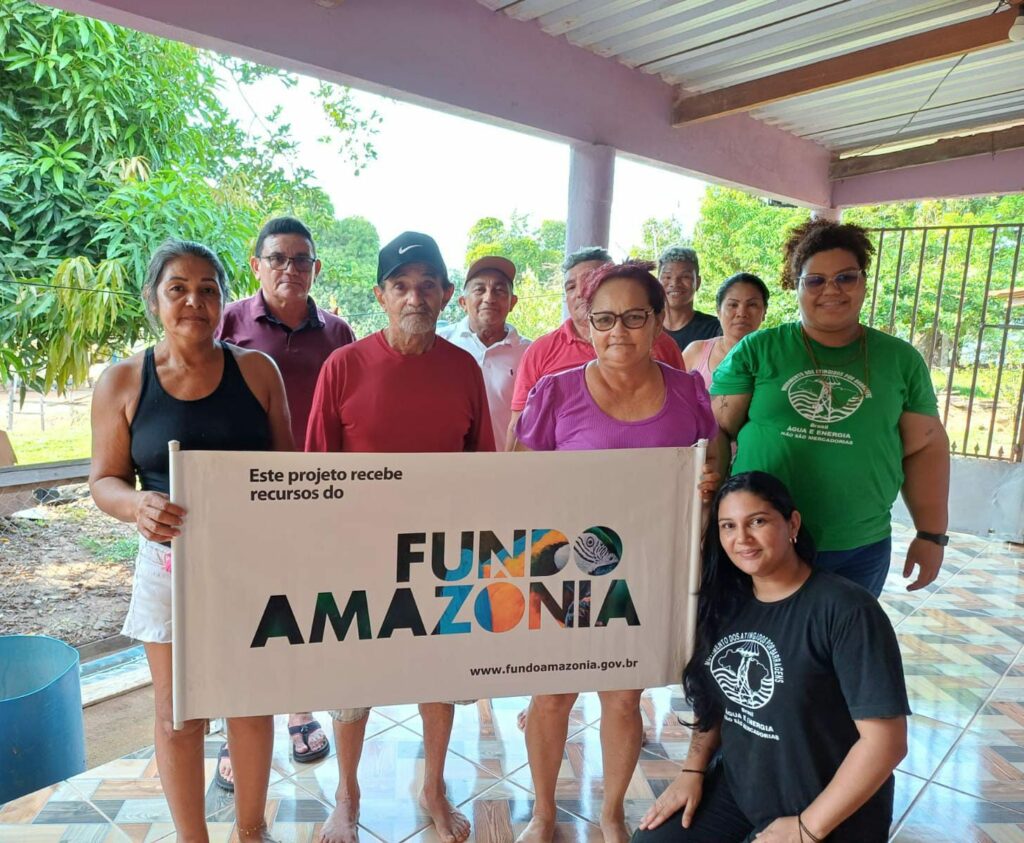 Equipe técnica, militantes e beneficiários durante visitas de reconhecimento das áreas, aplicação de diagnósticos e coleta de documentações das famílias. Foto: Klézi Martins / MAB