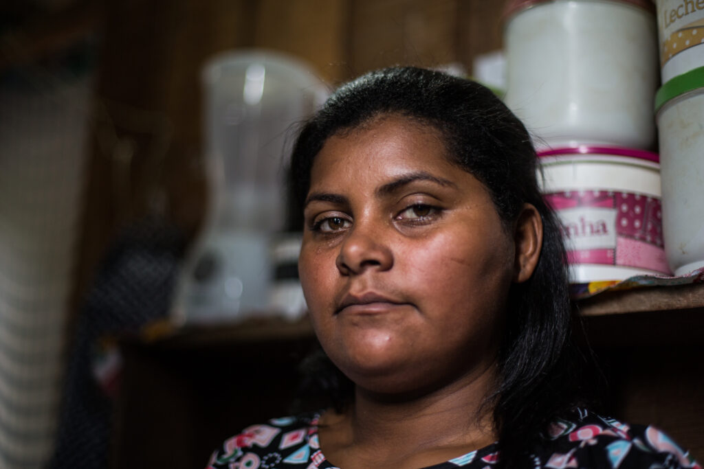 Mulheres negras e periféricas estão entre as mais afetadas por barragens e pelos impactos da crise climática. Fotos: Joka Madruga / MAB