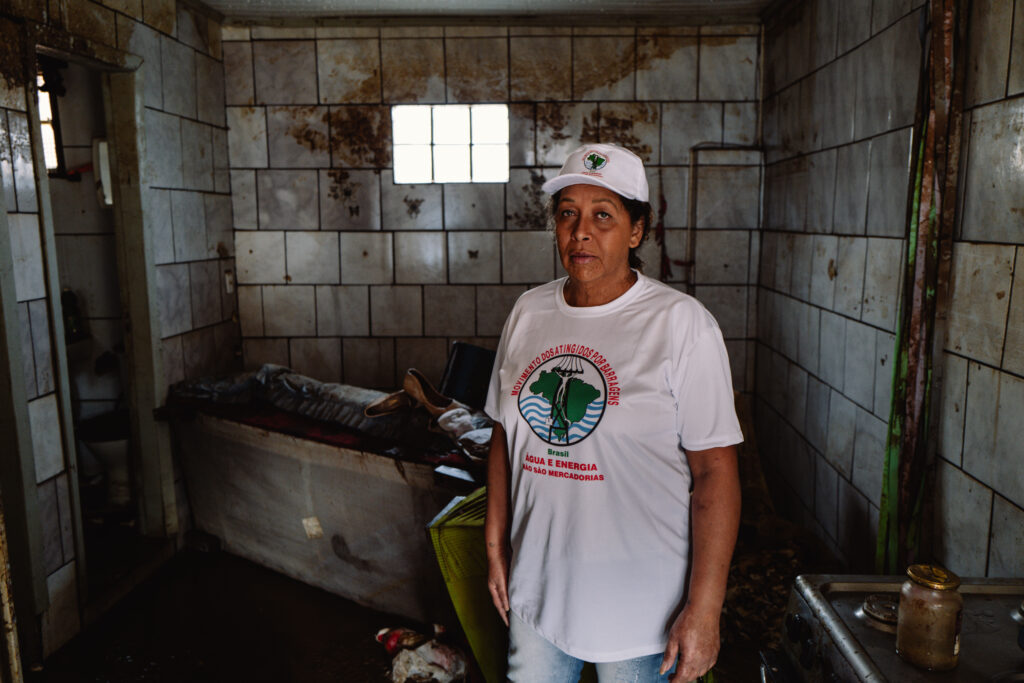 Mulheres negras e periféricas estão entre as mais afetadas por barragens e pelos impactos da crise climática. Fotos: Joka Madruga / MAB