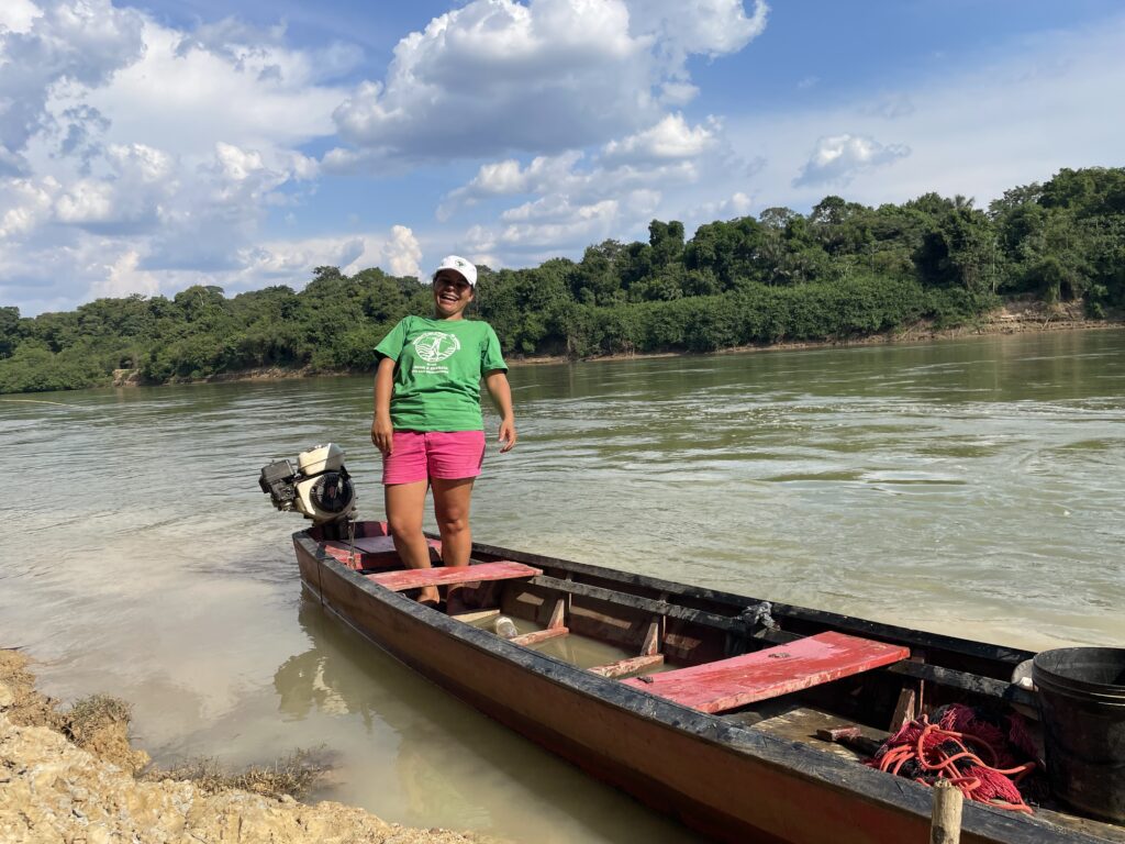 "Para mim, a pesca simboliza praticamente tudo", relata Simone. Foto: Klézi Martins / MAB