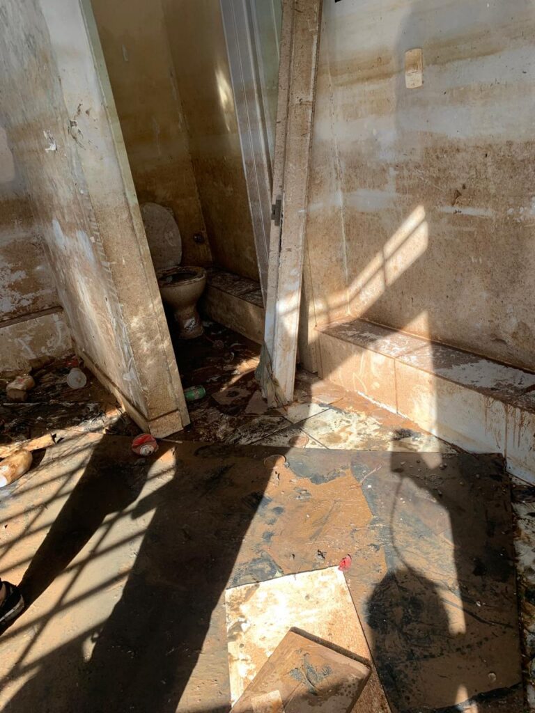 Keise foi atingida pelas enchentes de 2024 e perdeu móveis, eletrodomésticos e as relações com os vizinhos. Foto: Arquivo Pessoal