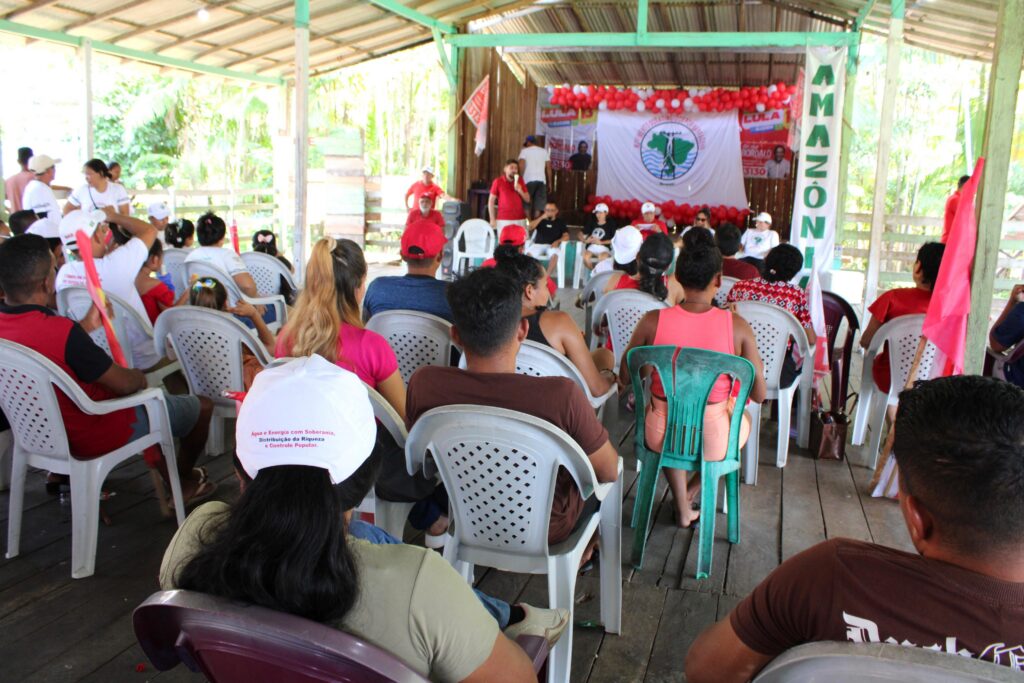 Integrantes das Brigadas das Ilhas debateram sobre a soberania nacional e a organização popular no Baixo Tocantins.
