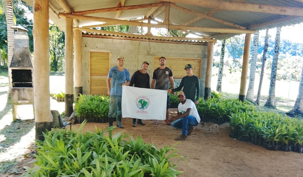 Integrantes do MAB no Quilombo São Pedro, no Vale da Ribeira. Foto: Comunicação MAB SP